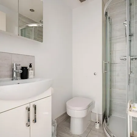 Modern 2bed, 2 Bath Flat, 3 Min To Connolly Station Apartment Dublin